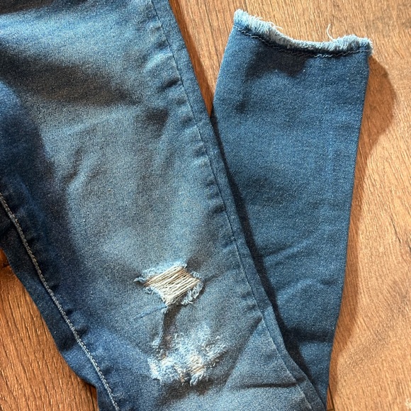 Old Navy Extra High Rise Rockstar Jeans - Picture 2 of 5